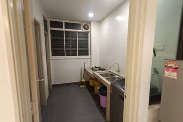 Zefer Hill Residence