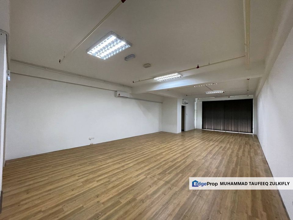 Partial Furnished Kenwingston Business Centre Cyberjaya, Can Renovate, Selangor, Cyberjaya