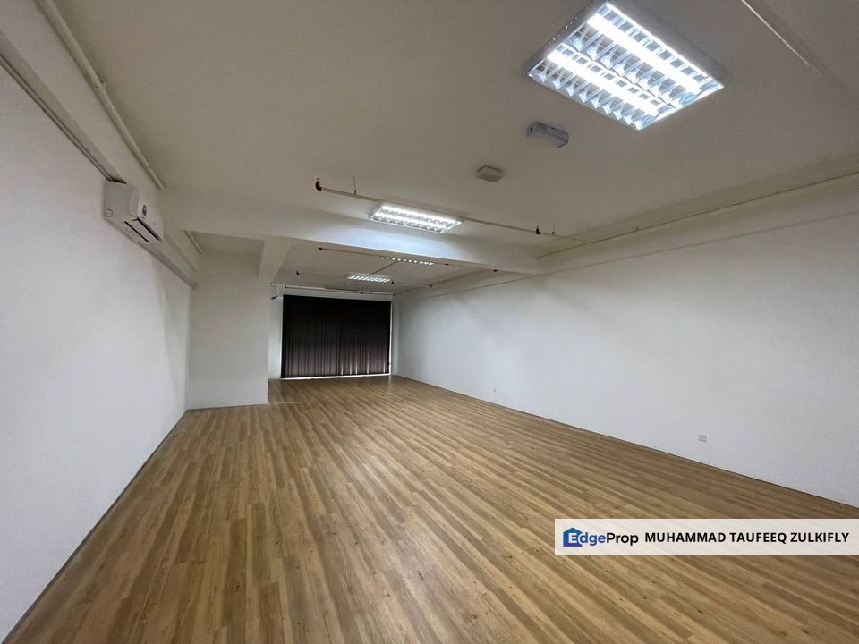 Partial Furnished Kenwingston Business Centre Cyberjaya, Can Renovate, Selangor, Cyberjaya