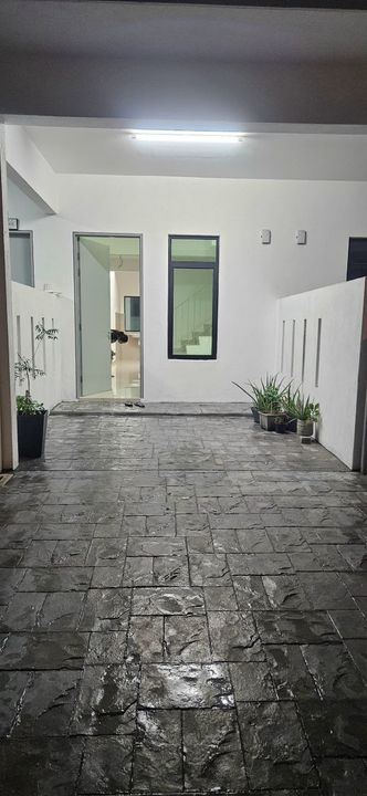 PARTIAL FURNISHED | 3 Storey Terrace Residensi Sinaran Sek 25 Shah Alam, Selangor, Shah Alam