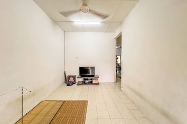 Pulau Indah ( Pulau Lumut )