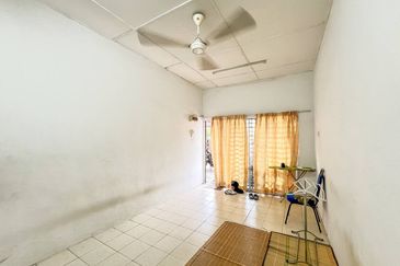 Pulau Indah ( Pulau Lumut )