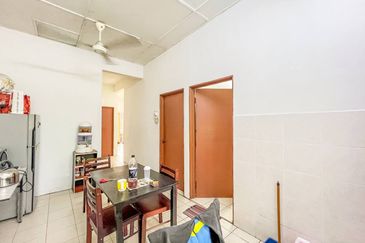 Pulau Indah ( Pulau Lumut )