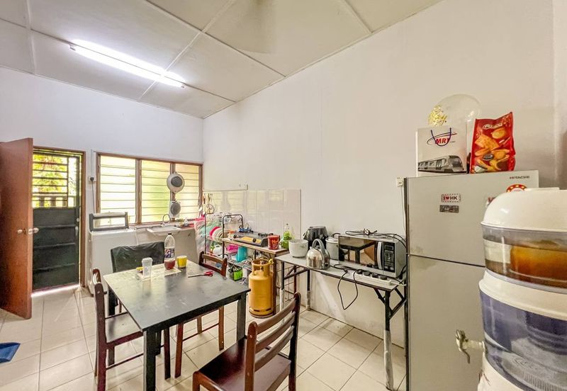 Pulau Indah ( Pulau Lumut )