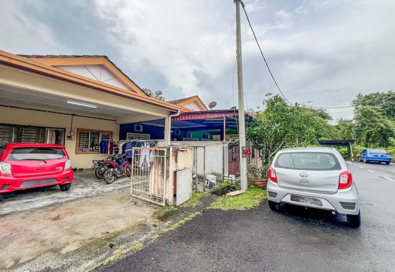 Pulau Indah ( Pulau Lumut )