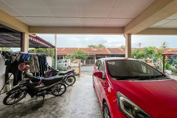 Pulau Indah ( Pulau Lumut )