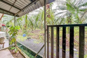 Pulau Indah ( Pulau Lumut )