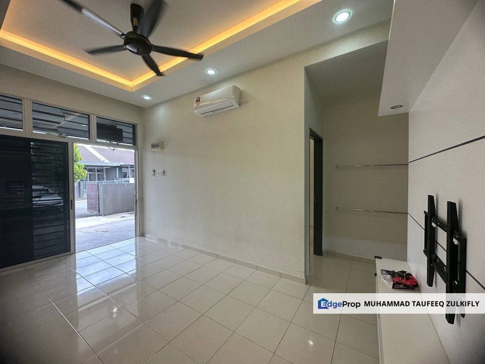 Renovated Single Storey Jalan Kebun Seksyen 30 Shah Alam Partial Furnished, Selangor, Shah Alam