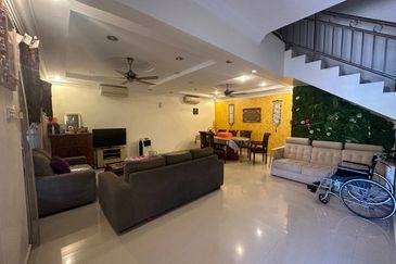 Lorong Az- Zaharah 10/10