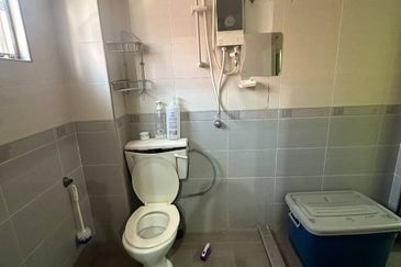 Lorong Az- Zaharah 10/10