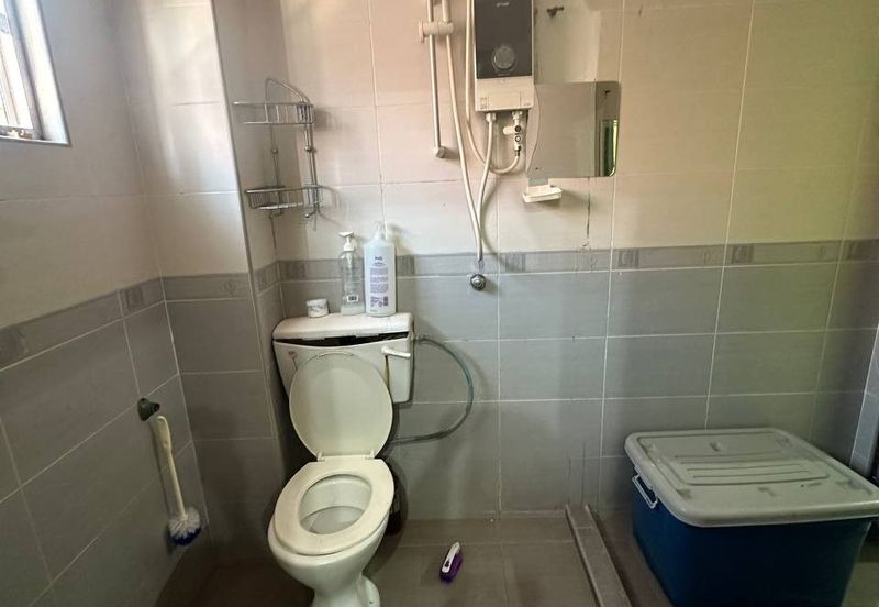 Lorong Az- Zaharah 10/10