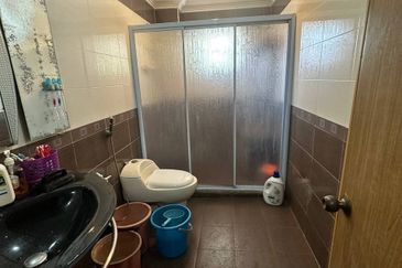 Lorong Az- Zaharah 10/10