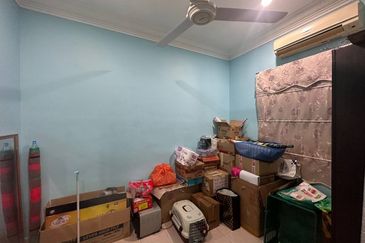 Lorong Az- Zaharah 10/10