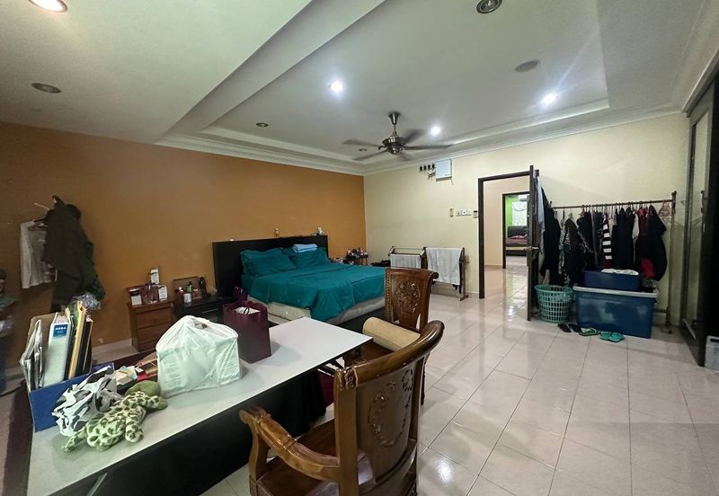 Lorong Az- Zaharah 10/10