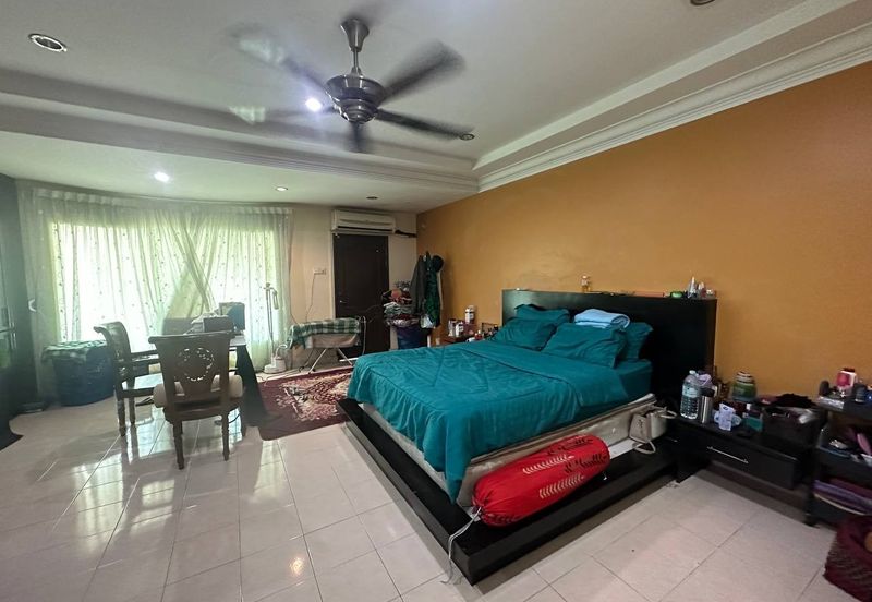 Lorong Az- Zaharah 10/10