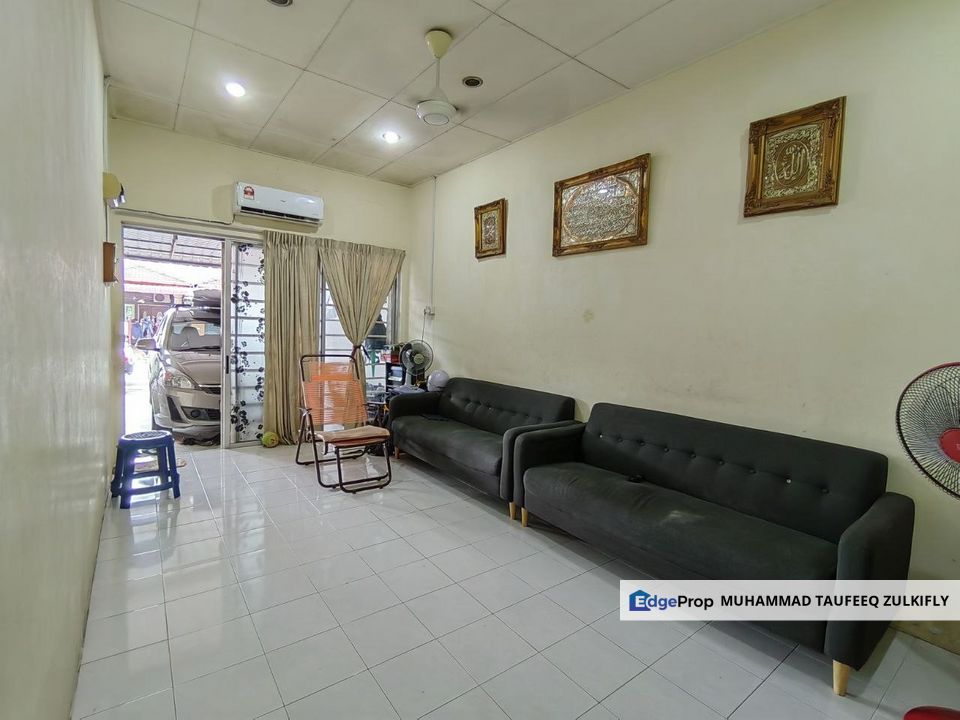 Extended Single Storey Taman Al Muizz, Jalan Tanjung Rhu, Seksyen 30 Shah Alam, Selangor, Shah Alam