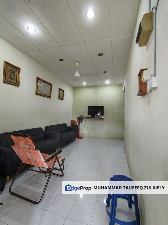 Extended Single Storey Taman Al Muizz, Jalan Tanjung Rhu, Seksyen 30 Shah Alam, Selangor, Shah Alam
