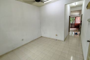 Pulau Indah ( Pulau Lumut )