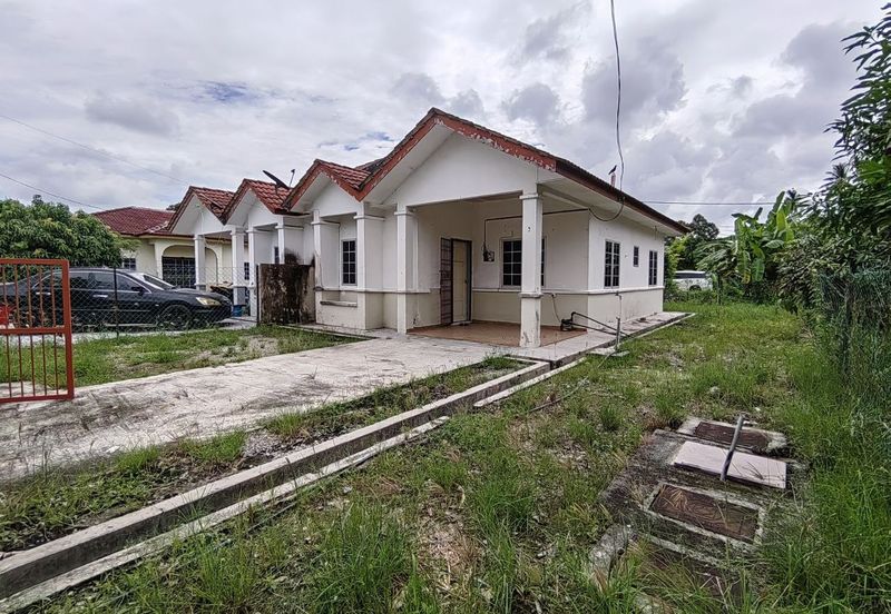 Pulau Indah ( Pulau Lumut )