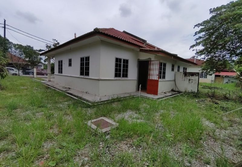 Pulau Indah ( Pulau Lumut )