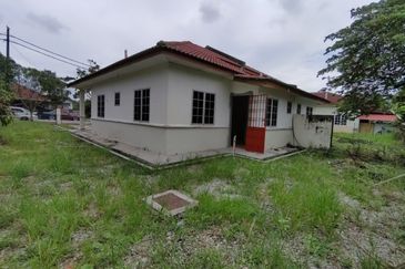 Pulau Indah ( Pulau Lumut )