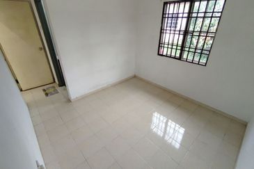 Pulau Indah ( Pulau Lumut )