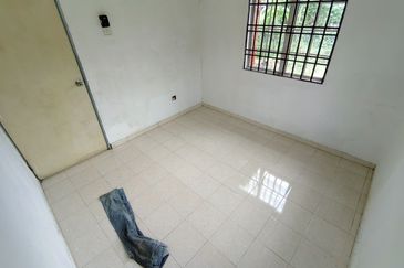 Pulau Indah ( Pulau Lumut )