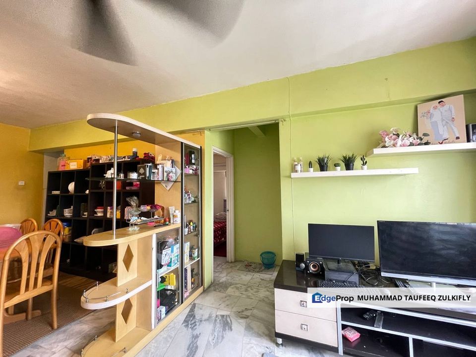 Partly Furnished Non Bumi Lot Vista Prima Condo, Bandar Bukit Puchong Strata Ready, Selangor, Puchong