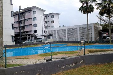 D'Camelia Court Nilai Impian