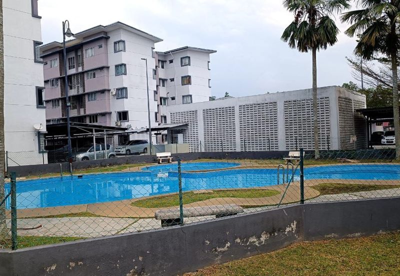 D'Camelia Court Nilai Impian