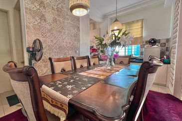 Lake Point Residence