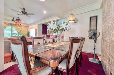 Lake Point Residence