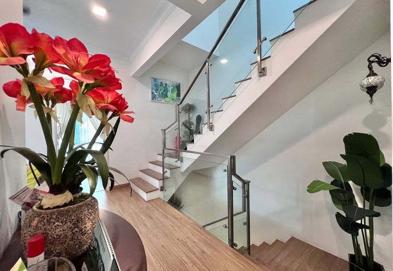 Lake Point Residence