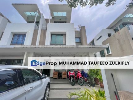 3 Storey Superlink House Lake Point Residence Cyberjaya Freehold, Selangor, Cyberjaya