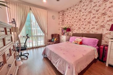 Lake Point Residence