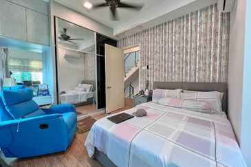 Lake Point Residence