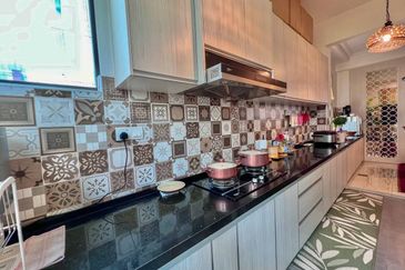 Lake Point Residence