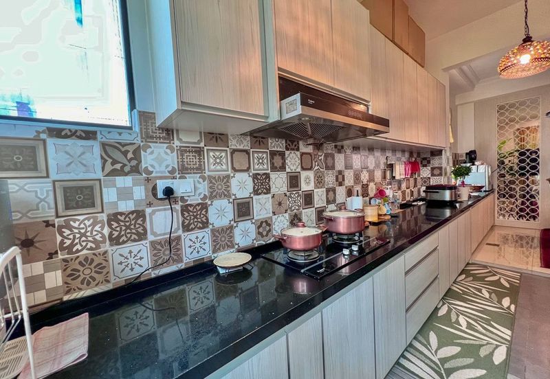 Lake Point Residence