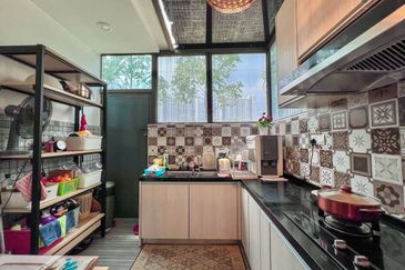 Lake Point Residence