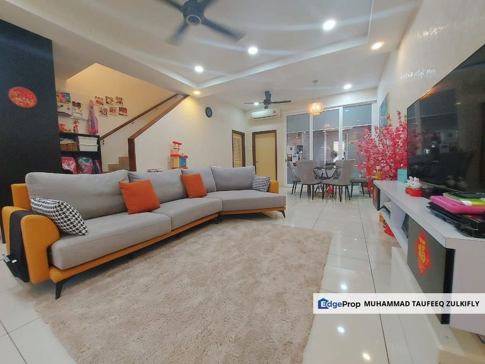 Renovated & Extended 2 Storey House Alam D'16 Seksyen 16 Shah Alam, Selangor, Shah Alam