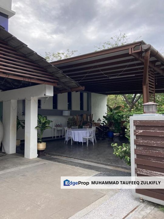 Bungalow 3 Storey House Laman Seri Seksyen 13 Shah Alam, Near Sek 13 Mosque Gated Guarded, Selangor, Shah Alam