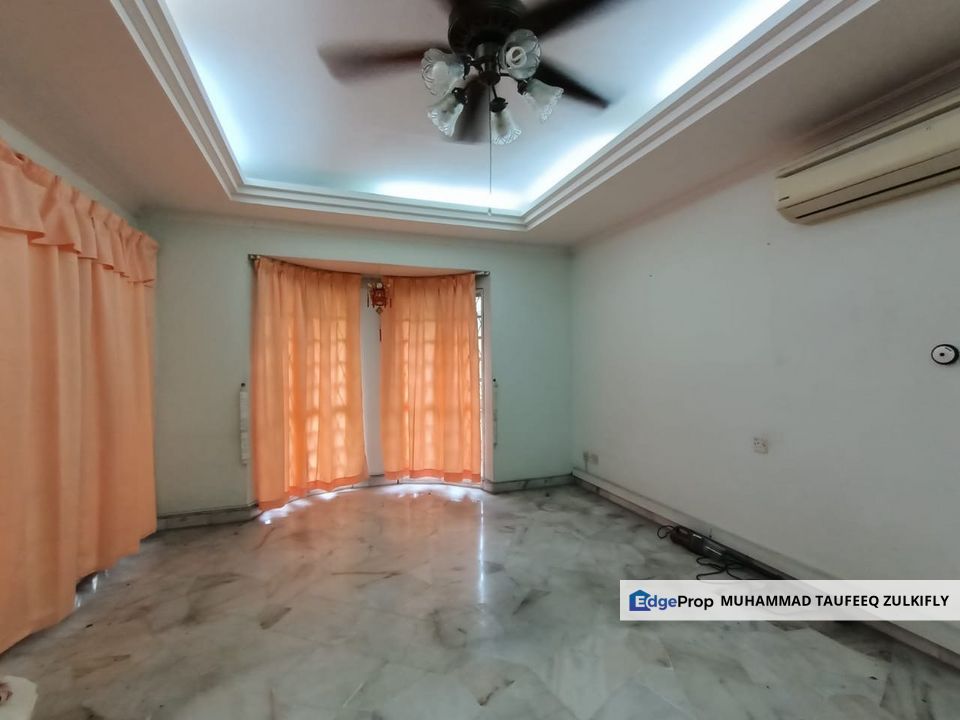 Non Bumi Lot 2 Storey Semi D House Seksyen 9 Shah Alam With Kitchen Cabinet, Selangor, Shah Alam