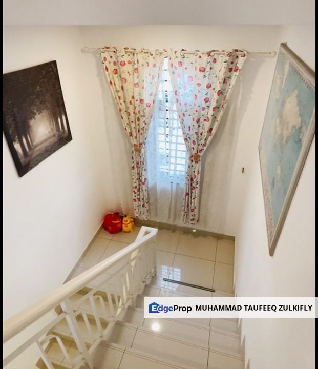 Renovated 3 Storey Bungalow, Diamond City Semenyih Non Bumi Lot, Selangor, Semenyih