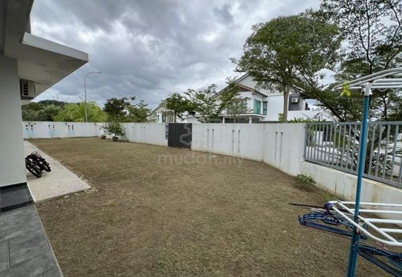 Laman Delfina @ Nilai Impian