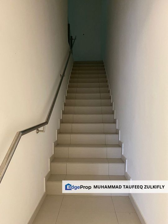 Partly Furnished Renovated 2 Storey Hijayu 3 Bandar Sri Sendayan Freehold, Negeri Sembilan, Siliau