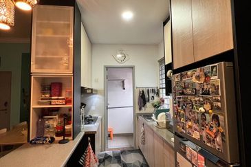 Kiara Court - Nilai Impian