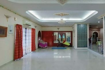 Bungalow 2 Storey Villa Sri Kundor Kg Kundur Hilir, Rembau Large Land Area