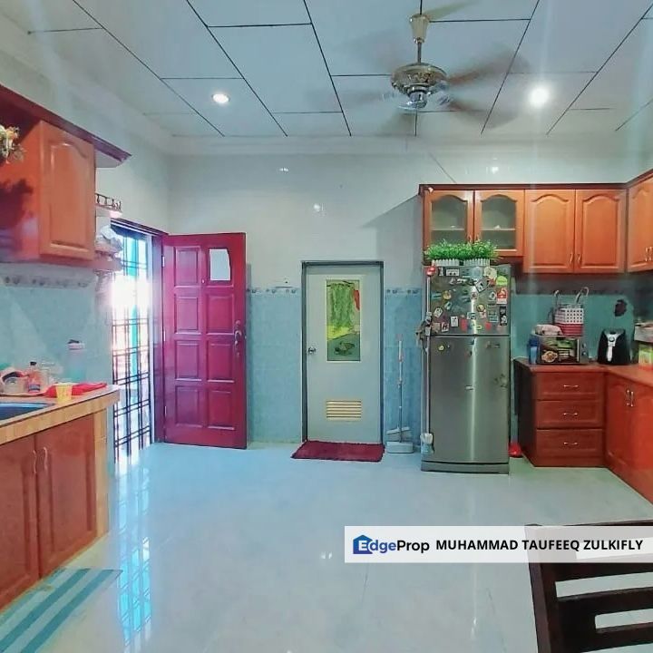 Bungalow 2 Storey Villa Sri Kundor Kg Kundur Hilir, Rembau Large Land Area, Negeri Sembilan, Rembau