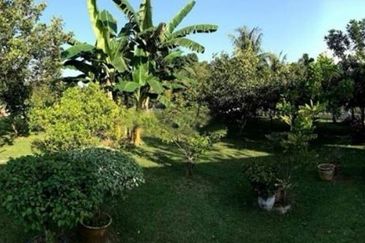 Bungalow 2 Storey Villa Sri Kundor Kg Kundur Hilir, Rembau Large Land Area