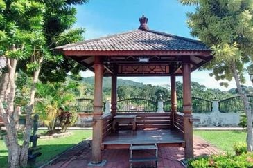 Bungalow 2 Storey Villa Sri Kundor Kg Kundur Hilir, Rembau Large Land Area